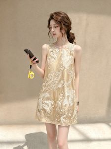 Elegant Champagne Sleeveless Traditional Chinese Dress With Jacquard