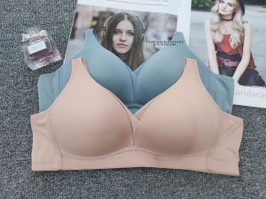 เสื้อชั้นในแบบเกาะอกบางไร้สาย ระบายอากาศได้ดี ดีไซน์ V เอวสูง 3 แถวหลัง เสื้อชั้นในแบบเกาะอกแบบท่อเดียว