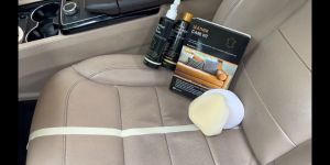 [TẶNG BÀN CHẢI] Bộ vệ sinh ghế da và bảo dưỡng ghế da hãng Furniture Clinic – Leather Care kit 250ml