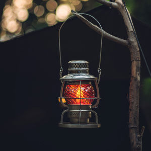 Thous Winds หลังคาไฟดีเซลทางรถไฟพิเศษสไตล์ย้อนยุคสำหรับใช้กลางแจ้ง หลังคาไฟป้องกันลม อุปกรณ์สำหรับติดตั้งไฟในที่นอน