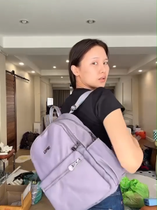 Lingky กระเป๋าเป้ ผ่าไนล่อนรุ่นใหม่อย่างดี น้ำหนักเบา ฐาน 10" สูง 12" มี 4 ซิป+2 ช่องด้านข้างและด้านมี 2 ซิป (CH-78932)