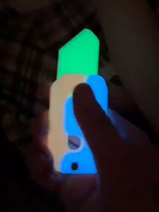 [Little B House] Carrot Gravity Retractable Knives Radish Butterfly Knife Decompression Toy 玩具萝卜刀 Mainan Pisau Lobak - BT410