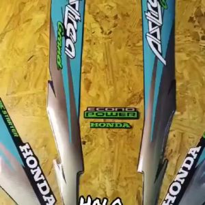 STIKER STRIPING LIS BODY STANDAR ASTREA GRAND 1996 ORI TERMURAH TERLARIS