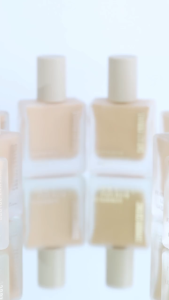 🔥แท้/ถูกที่สุด/ไลฟ์ทุกวัน🔥(1ชิ้น) HF823 Sivanna Colors Feathering Long-Wear Liquid Foundation รองพื้นขนนก