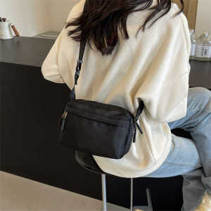 Waterproof Oxford Cloth Black Small Square Bag New Lightweight Casual Multi-Pocket Crossbody Phone Bag for Men and Women