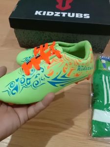 KIDZTUBS Sepatu Bola Anak Paket Komplit Sepatu Bola Tas Skin Deker Kaos Kaki Usia 6-10 Tahun Size 28 29 30 31 32 33 34 35 36 37 KDZ1201011425