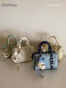 CHIO‘2ND | Portable Fashionable Small Shoulder Bag for Outdoor and Office Use