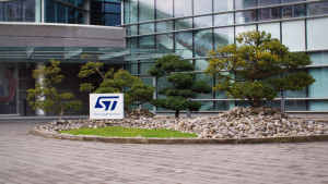 L7805CDT 1.5A Fixed 5V LDO Regulator 7805 SMD TO-252 DPAK STMicroelectronics ORIGINAL