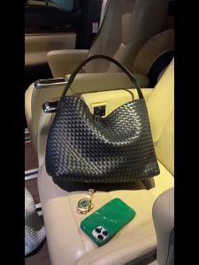 2024 mới chéo cao cấp thời trang công suất lớn Tote Túi của phụ nữ thời trang túi dệt thủ công đi lại kết cấu đơn Túi đeo chéo vai