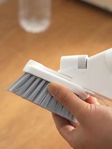 ชุดแปรงทำความสะอาด 4 หัว สามารถต่อขวดน้ำได้