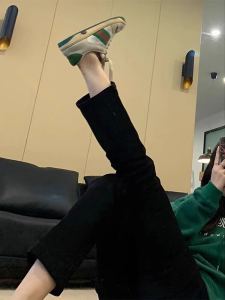 กางเกงยีนส์ทรงตรงเอวสูงทรงหลวมสำหรับผู้หญิง กางเกงยีนส์ทรงขากระบอกทรงเข้ารูปทรงฤดูใบไม้ร่วงและฤดูหนาว กางเกงขายาวทรงบางส่วนสำหรับผู้หญิง