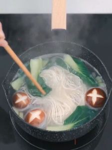 16.5cm Multifunctional Snow Pot Non-Stick Pan Kitchen Utensils Stainless Steel Milk Pot Kitchen Practical Cookware Saucepan