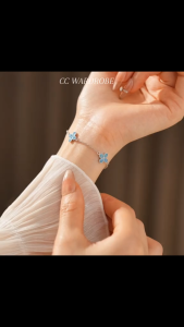 CC Wardrobe Elegant Blue Four-Leaf Clover Bracelet - Lucky Charm Clover Jewelry Gift for Women and Girls