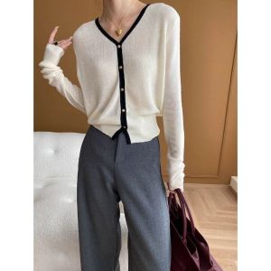 Áo Len Dệt Kim Cổ Chữ V Màu Đỏ Kiểu Pháp Màu Tương Phản Thiết Kế Viền Đầu Thu Mới Màu Đỏ SN6241 Dài Tay Ngắn Thường