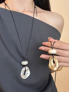 Long Oval Shape Pull out Necklace for Women Irregular Matte Hollow Design Unique Fashion Clavicle Chain Pendant Jewelry