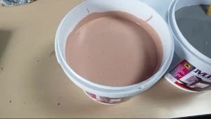 CAT TEMBOK ANTI LUNTUR DAN MENGAPUR ISI 5 KG KUALITAS STANDAR INTERIOR UNTUK DI DALAM RUANGAN\nCAT TEMBOK ANTI LUNTUR DAN MENGAPUR ISI 5 KG KUALITAS INTERIOR & EKSTERIOR (anti bocor) CAT TEMBOK WATHERPROOF PELAPIS ANTI BOCOR KEMASAN 5 KG SEATARA AQUAPROFF