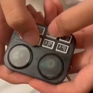 dj Keychain network red the same disc player music keychain creative luminous sound music bag pendant