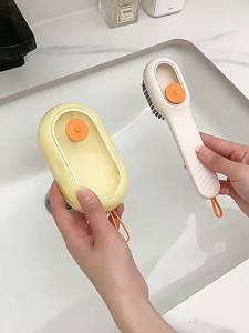 Bàn Chải Chà Giày Dép Đa Năng Có Khay Đựng Xà Phòng Tự Bơm