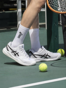 ASICS | Breathable Tennis Shoes