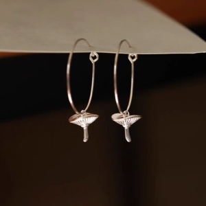 ต่างหูรูปเห็ดสุดเก๋สำหรับผู้หญิง ดีไซน์เรียบง่ายหรูหรา ต่างหูรูปวงกลมแบบหรูหรา ต่างหูแบบห่วง ต่างหูแบบห่วง