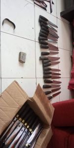 pisasu sisit bahan bekas gergaji selendang