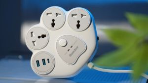 HUNTKEY SZN307C 1.5M Surge Protection SIRIM Universal Outlets USB-A USB-C Overload Protection MAX 2500W Child-Protective