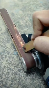 Electric Angle Grinder Refitting Belt Sander Machine Conversion Head M10/M14 Angle Grinder DIY Sander Sanding Belt Adapter Attachment For TrimmingAngle Grinder To Belt Sander Converter - Sanding Belt Adapter Kit - M10 Angle Grinder Belt Sander Adapter