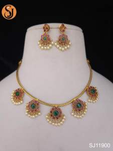 Sg readystock Gold necklace with green gemstones and pearl accents paired with matching earrings. Indian minimalist jewellery