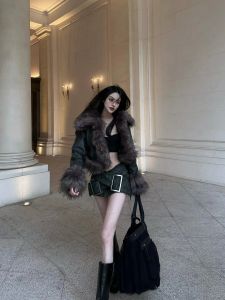 1UU Studio Peterborough Fashionable Eco-Friendly Short Coat with Puffy Falcon Neck Collar Thickened Outerwear for Women 18-24