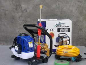 ตราฉลาม เครื่องพ่นยาแบบตั้งพื้น 2 จังหวะ  อุปกรณ์พร้อมใช้งาน