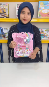 [KST] Mainan Riasan Anak Perempuan Llama Fun Sarah Kuku Palsu Kutek Eye Shadow Kecantikan