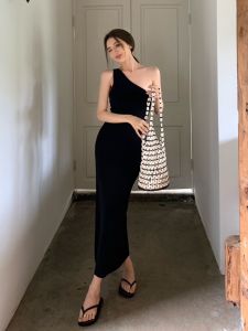 ชุดเดรสยาวคลุมเข่าคอวีแขนกุดสีดำ ทรงสลิมฟิต สำหรับผู้หญิง ช่วงฤดูร้อน กระโปรงทรงเอเอวสูง เดรสยาวคลุมเข่า