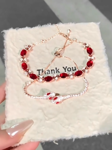 100% authenti ✨Super-shiny red zircon bracelet  New style ❤ elegant and simple  High-end 🌹 fashionable and light luxury  Versatile red snake bracelet💎