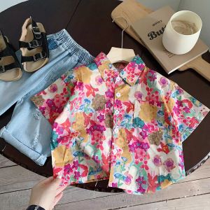 เสื้อเชิ้ตผ้าฝ้ายแท้สำหรับเด็กชาย ฤดูร้อน 2025 เสื้อคลุมกันหนาวแบบเปิดสำหรับเด็กชาย ชุดเด็กชายสไตล์ฮ่องกงวินเทจลำลอง เสื้อผ้าเด็กชายสำหรับเดินทาง