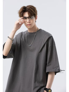 เสื้อยืดแขนสั้นทรงหลวมสำหรับผู้ชาย สีเทาเข้ม V37 ดีไซน์อเมริกัน ทรงหลวม ใส่ได้หลากหลาย ทรงหลวม ทรงหลวม ทรงหลวม