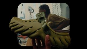 CROCS Echo Clog รองเท้าลำลองผู้ใหญ่ 207937-001