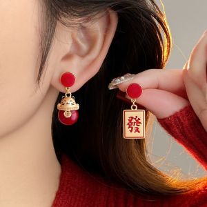 Unique New Year Cat Earrings Womens Fashion Jewelry Luxury Sensation Winter Suitable Light Elegant Alloy Silver Gold Plated