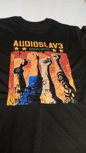 KurniaKaos: Kaos Distro Musik Band AUDIOSLAVE bahan 24s kaos murah