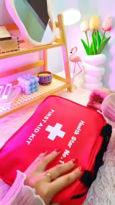 Emergency First Aid Kit With 252Pieces/25 types Portable Survival First Aid Kit For Home Outdoor