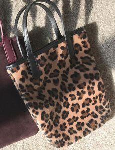 2025 Ultra Popular Plush Bucket Handbag Womens Small Size Pure Color Velvet Texture Leopard Print Handheld Basket Bag