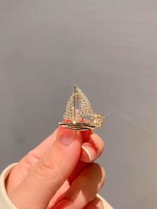 Bros Keren untuk Pria: Lapel Pin Bros Jas Wanita & Pria