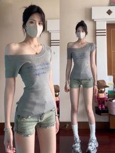 Áo thun nữ BINKAFENNY tay ngắn lụa băng ôm vừa gợi cảm hở vai màu xám