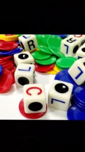 LCR Dice Game 3 Dice+24 Chip Left Center Right For Family Table Games Classmates Friends Funy Toys 306-HSQ-LCR-Dice-Game-Random