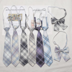 Arrow Tie ขนาดธรรมดาโพลีเอสเตอร์ K-Style ลายสก๊อตเนคไทสําหรับผู้ชายและผู้หญิงเหมาะสําหรับโรงเรียนและสํานักงานสวมใส่