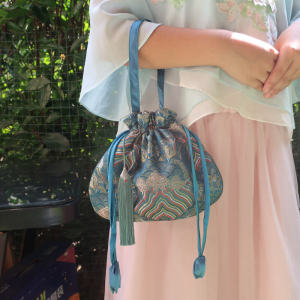 Jewelry Bag Teacher Gift Bag Handmade Hand Cloth Suitcase Daily Hanfu Accessories Bag Tassel Womens Crossbody Handbag