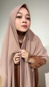 Hijab Kerudung Segi Empat Syari Zipper Laser Cut Nilfashion / Jilbab Instan Terbaru