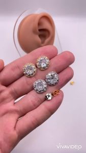 Bông tai titan đính đá bền đẹp Khuyên tai đính đá màu vàng hoặc trắng chất liệu titan không phai mã 05