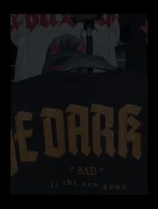 Kaus Murah Cowok Terbaru 2023: Samurai Jepang Jejak Tangan Warna Hitam Putih Katun Premium