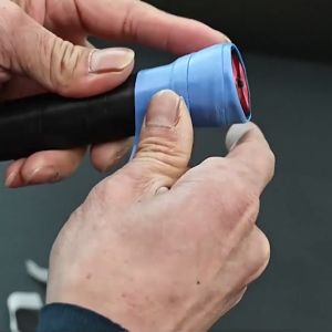 Cuốn cán vợt cầu lông da PU siêu mềm bám tay tích hợp miếng dán đa năng cuốn cán vợt chống trơn