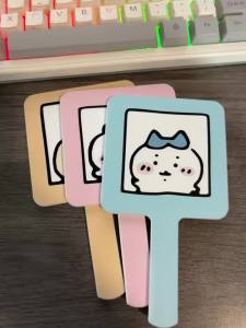 Bandai | Gương Cầm Tay Nhỏ Gọn Hachiware Usagi Họa Tiết Hoạt Hình Dễ Thương Gương Trang Điểm Di Động Dành Cho Độ Tuổi Từ 14 Trở Lên Trang Trí ACG